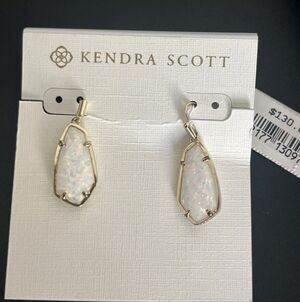 Rare Kendra Scott Large Camelia Earrings Kyocera Opal Gold Tone MSRP $130